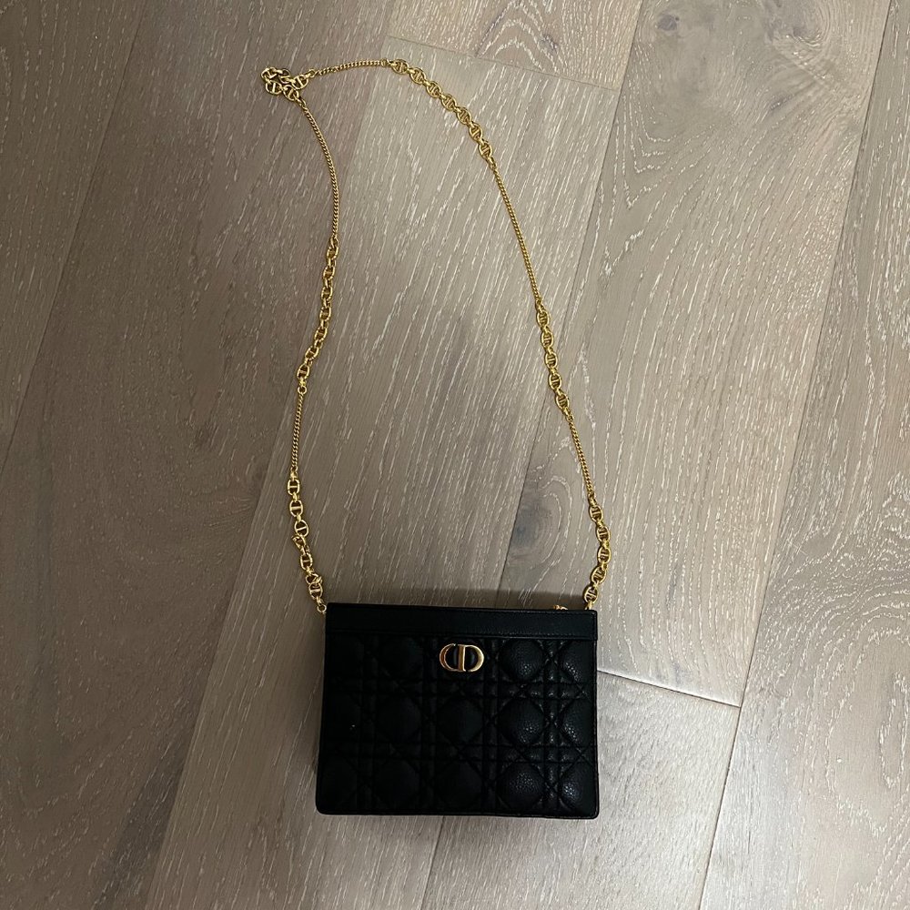 dior pouch